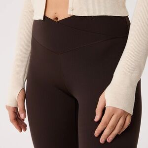 Aerie Offline Real Me High Waisted Crossover Leggings - Deep Earth Brown